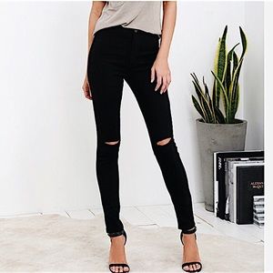 High waisted black skinny jeans
